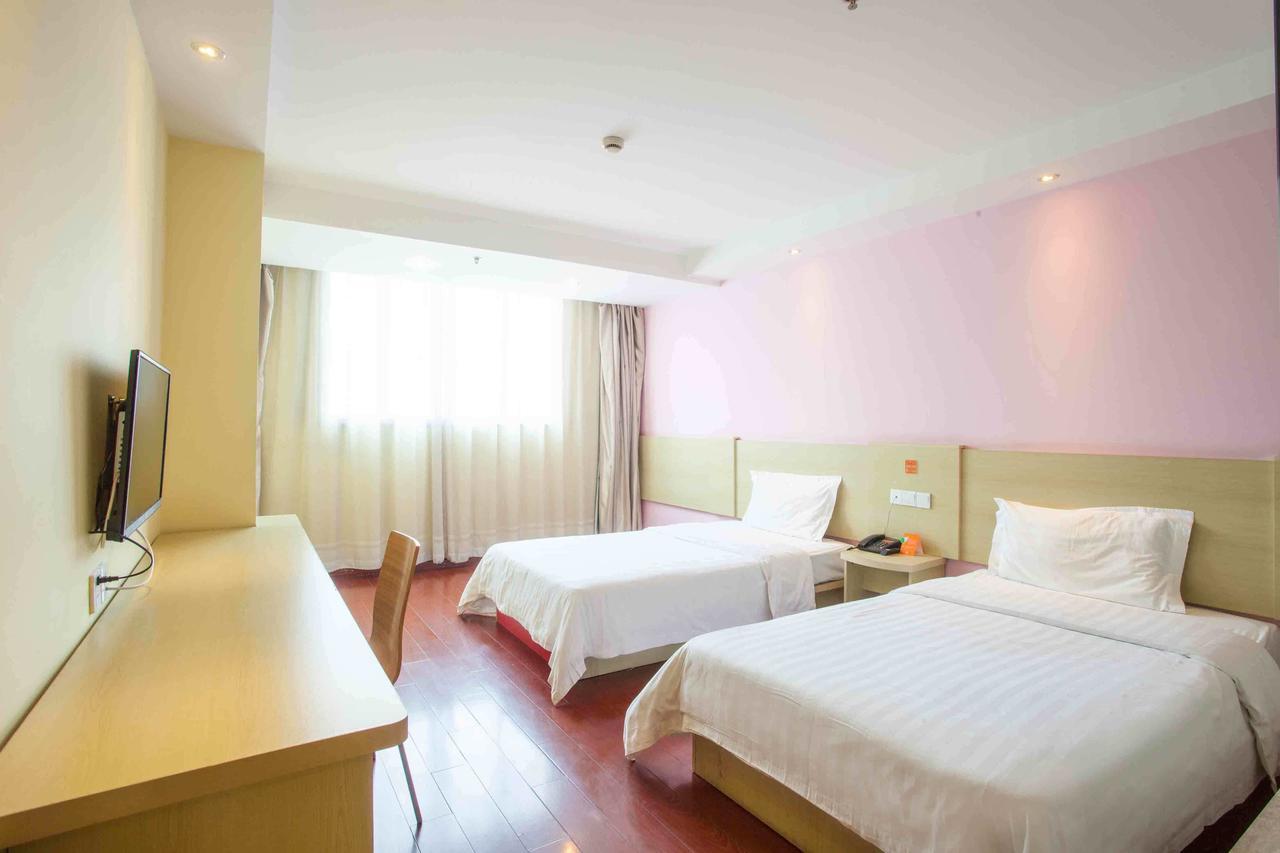 7Days Inn Xianning Hot Spring Pedestrian Street Shopping Park Exterior foto